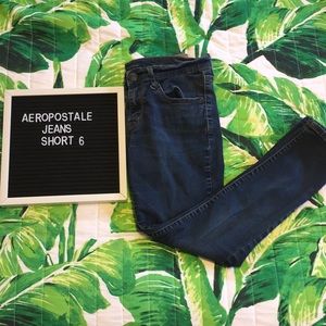 Aeropostale Stretchy Low Rise Jegging. Size 6